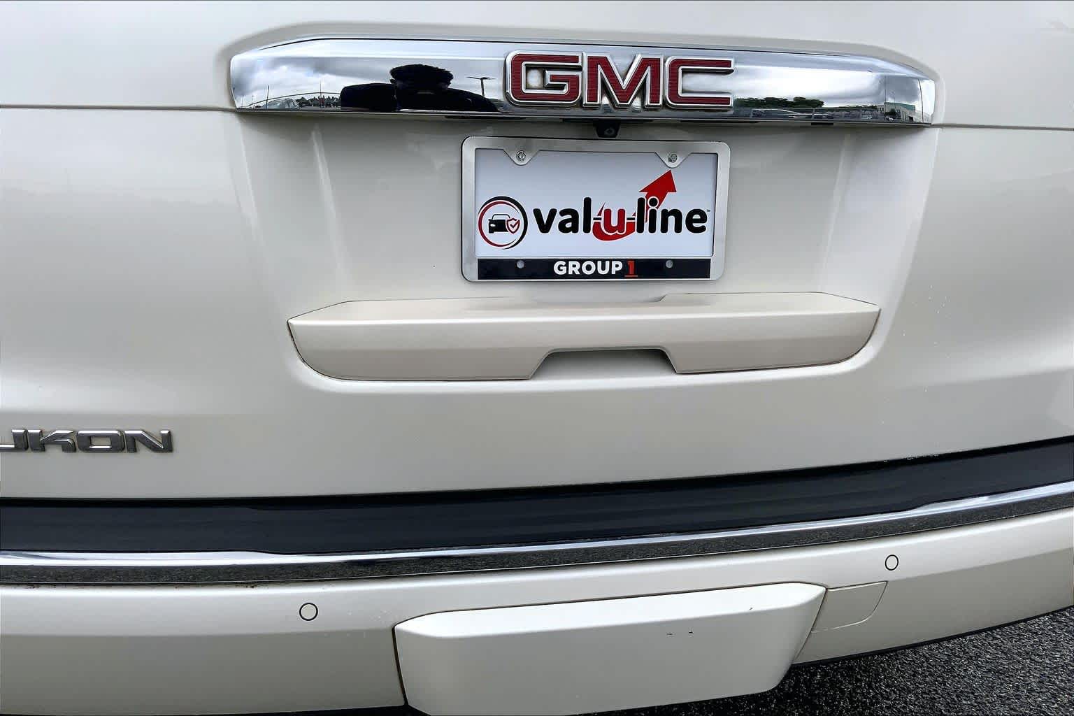 2015 GMC Yukon Denali Denali White Diamond Tricoat at Beck & Masten Kia