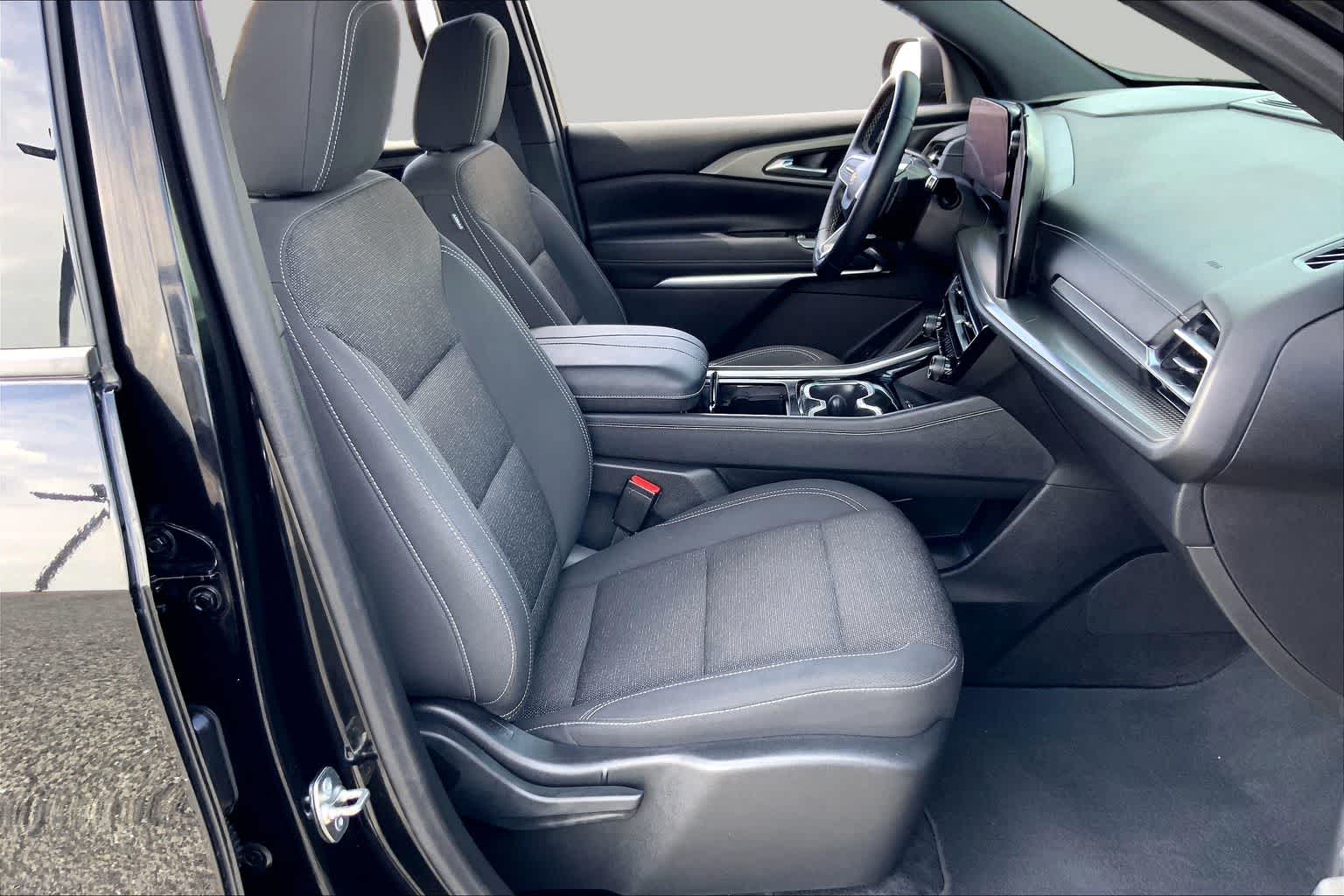 2024 Chevrolet Traverse FWD LT Mosaic Black Metallic at Texan GMC Buick