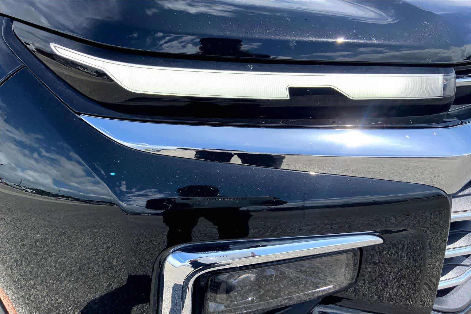 2024 Chevrolet Traverse FWD LT Mosaic Black Metallic at Texan GMC Buick