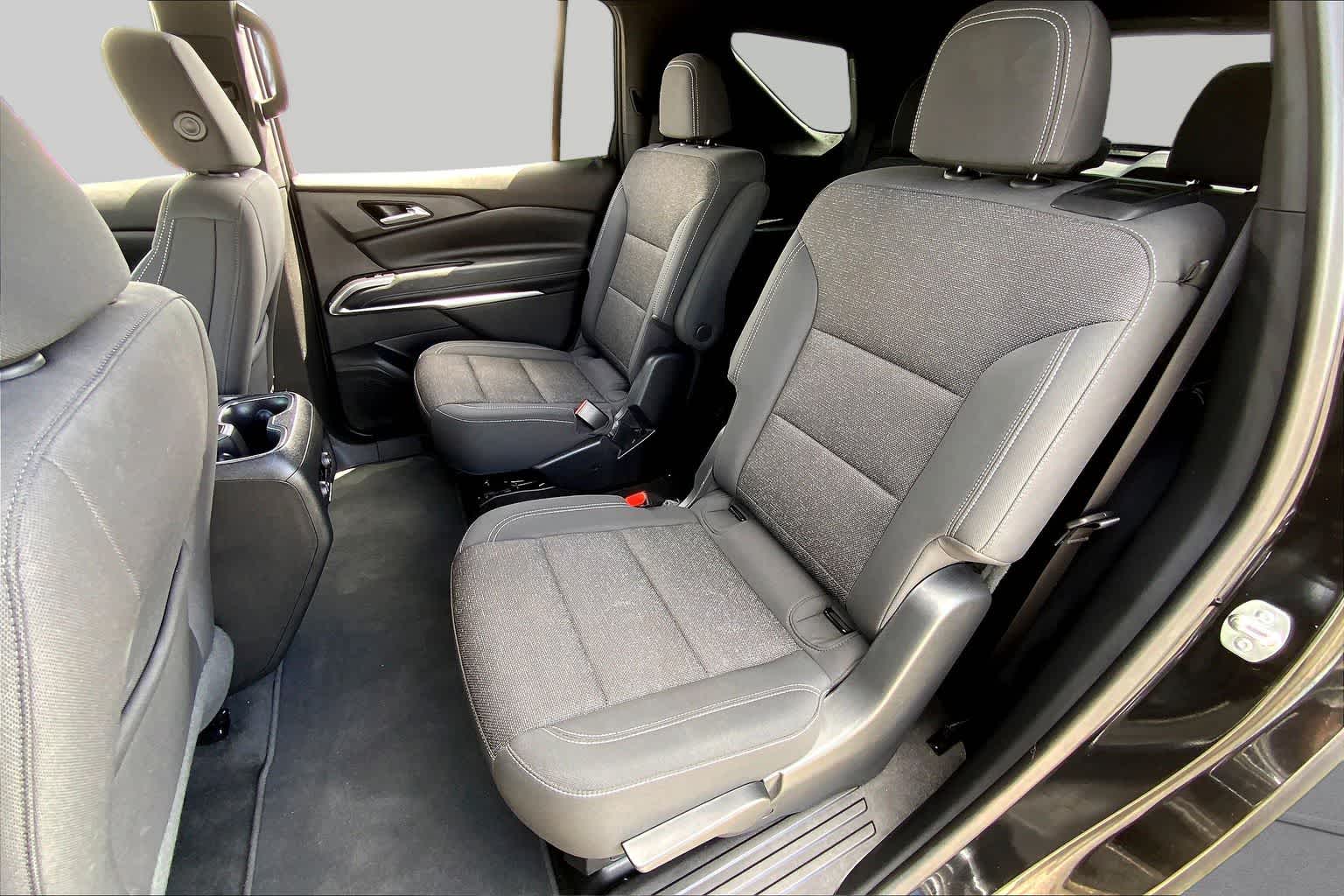 2024 Chevrolet Traverse FWD LT Mosaic Black Metallic at Texan GMC Buick