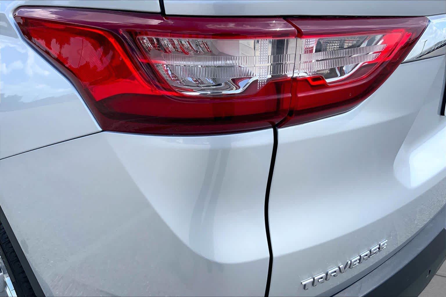 2019 Chevrolet Traverse LT Cloth Silver Ice Metallic at Lexus of Clear Lake
