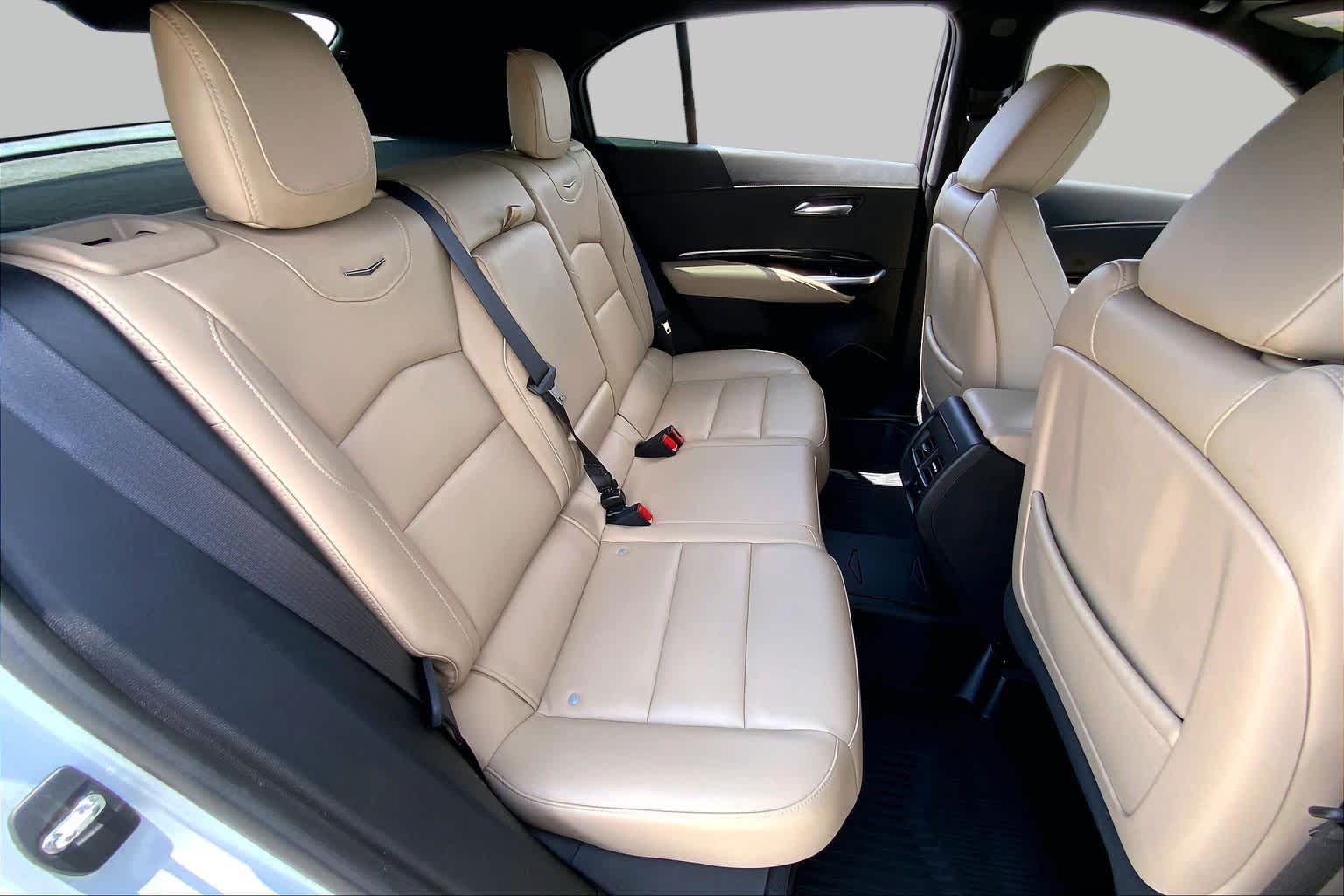 2024 Cadillac XT4 FWD Luxury Crystal White Tricoat at Davis Chevrolet