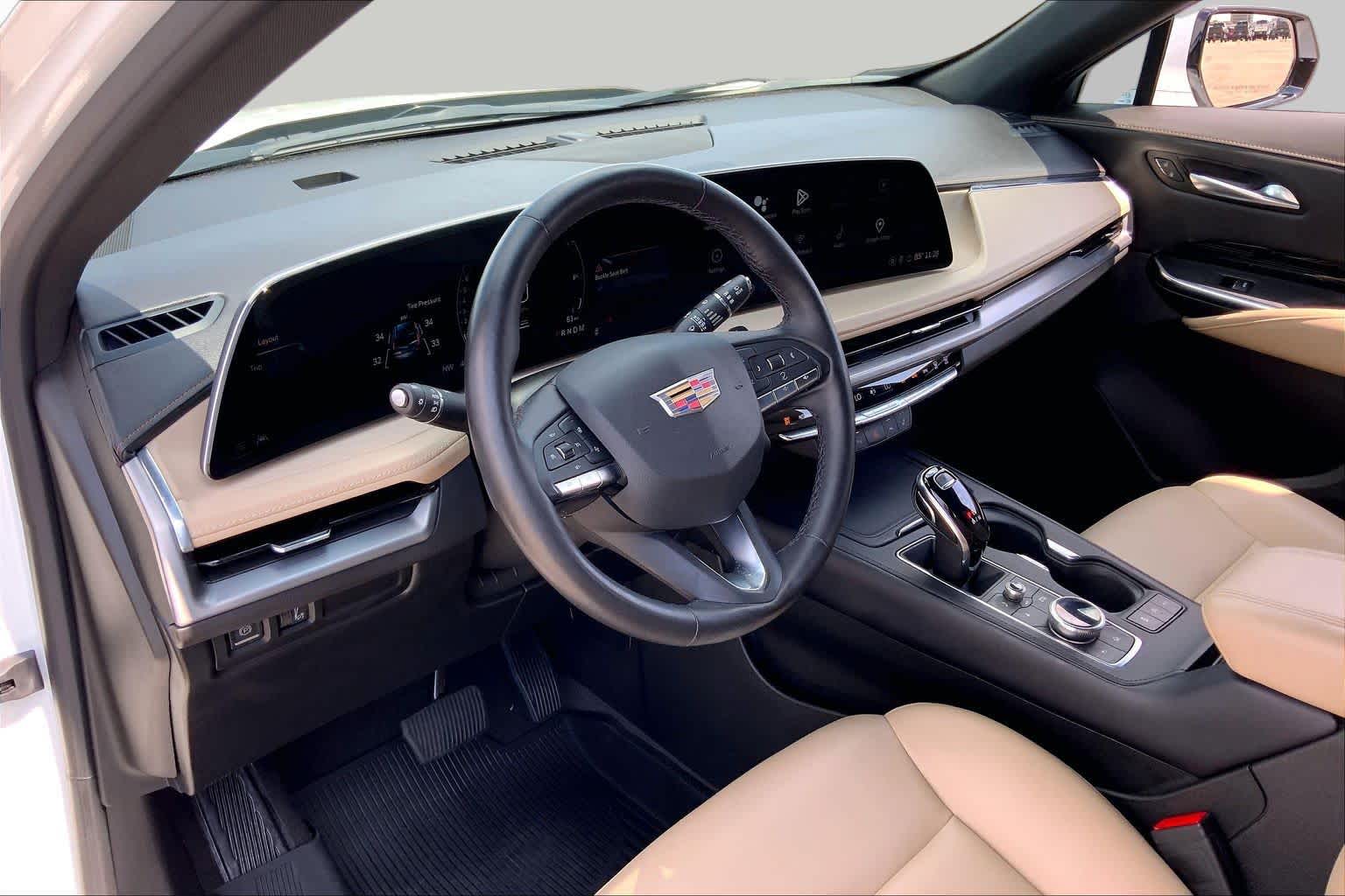 2024 Cadillac XT4 FWD Luxury Crystal White Tricoat at Davis Chevrolet