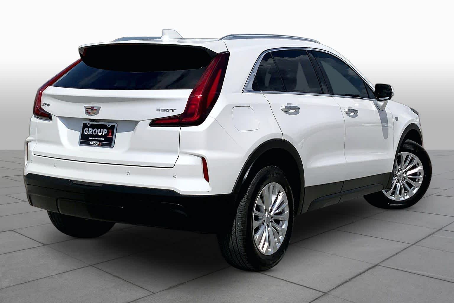 2024 Cadillac XT4 FWD Luxury Crystal White Tricoat at Davis Chevrolet