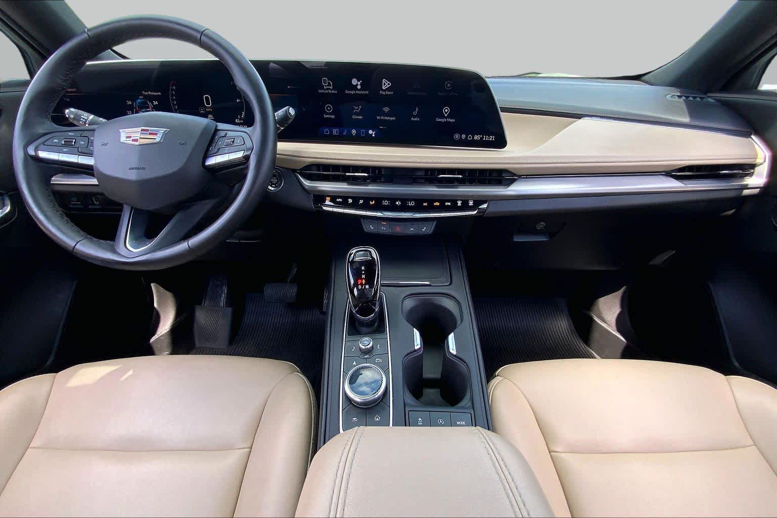 2024 Cadillac XT4 FWD Luxury Crystal White Tricoat at Davis Chevrolet