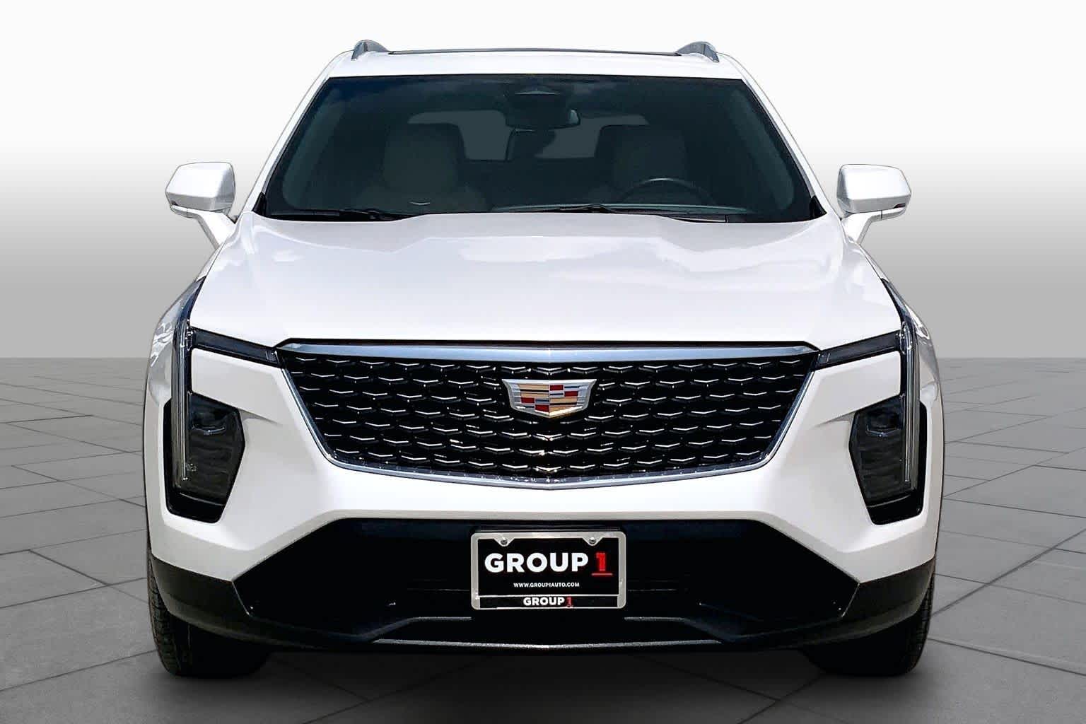 2024 Cadillac XT4 FWD Luxury Crystal White Tricoat at Davis Chevrolet