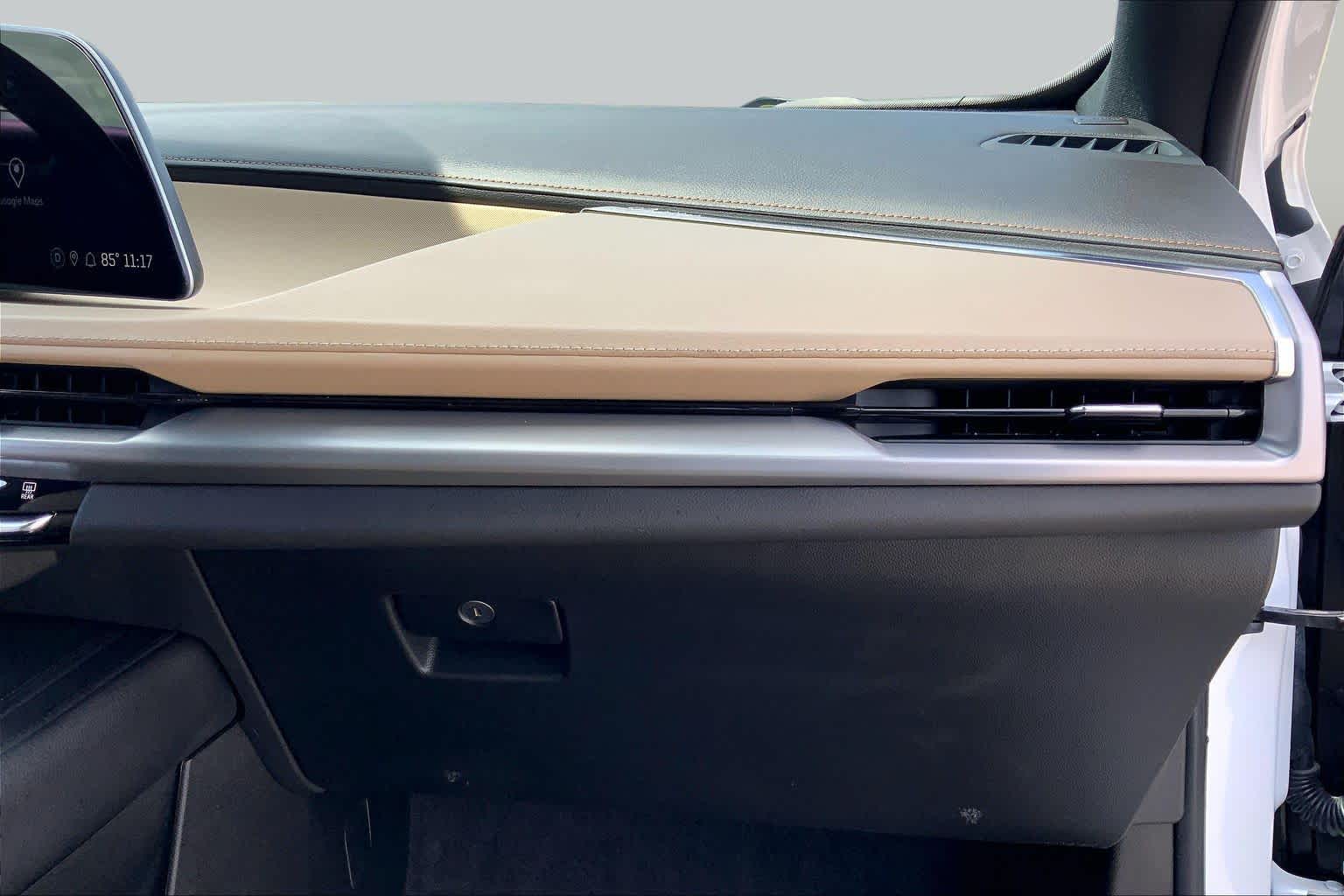 2024 Cadillac XT4 FWD Luxury Crystal White Tricoat at Davis Chevrolet