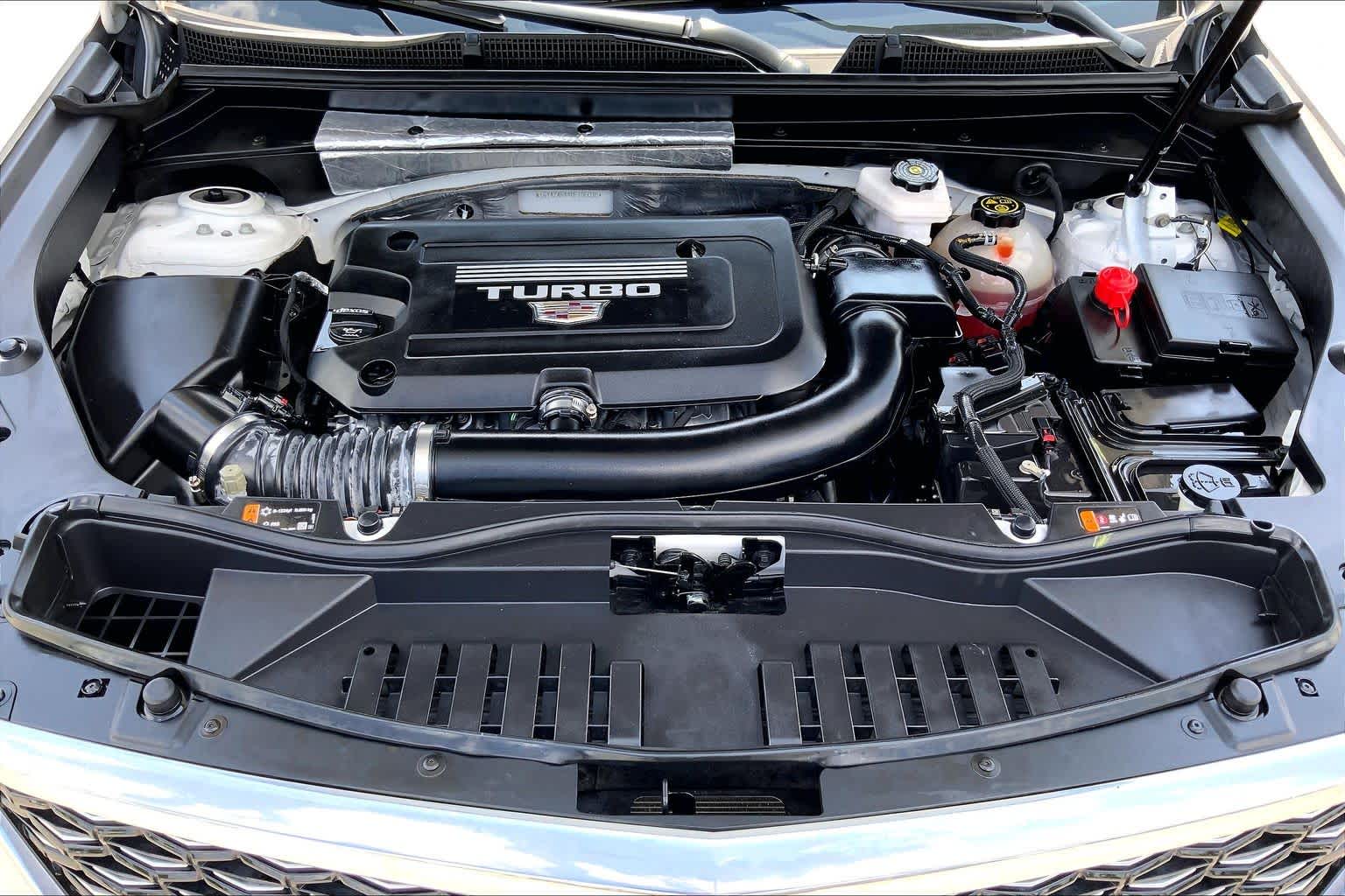 2024 Cadillac XT4 FWD Luxury Crystal White Tricoat at Davis Chevrolet