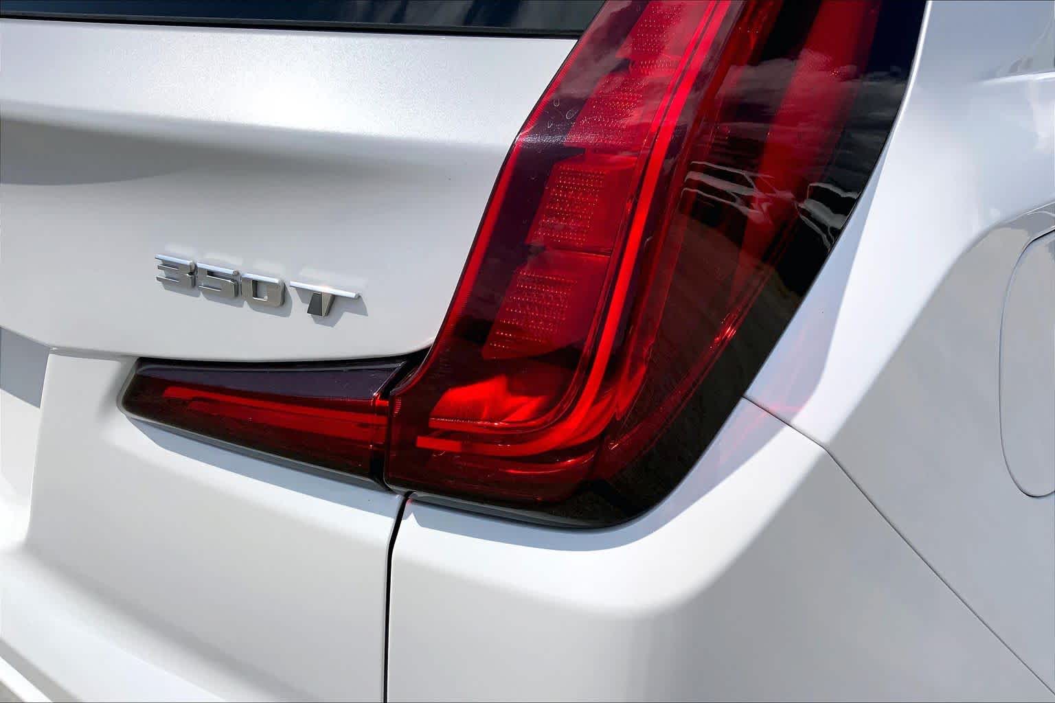 2024 Cadillac XT4 FWD Luxury Crystal White Tricoat at Davis Chevrolet