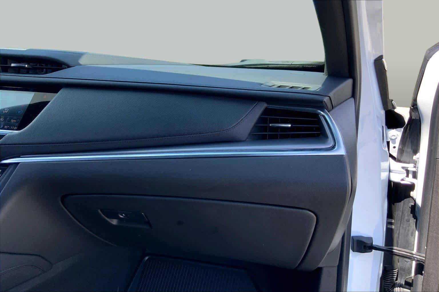 2025 Cadillac XT5 FWD Luxury Crystal White Tricoat at AutoNation Chrysler Jeep Dodge Ram Spring