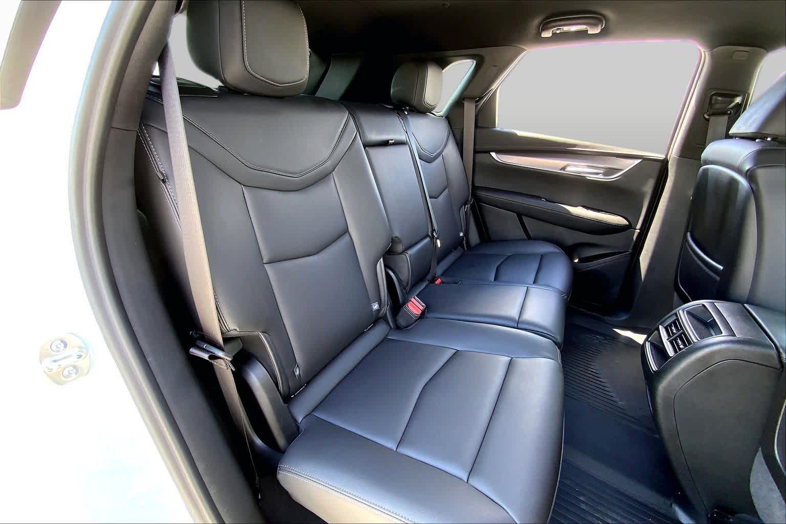 2025 Cadillac XT5 FWD Luxury Crystal White Tricoat at AutoNation Chrysler Jeep Dodge Ram Spring