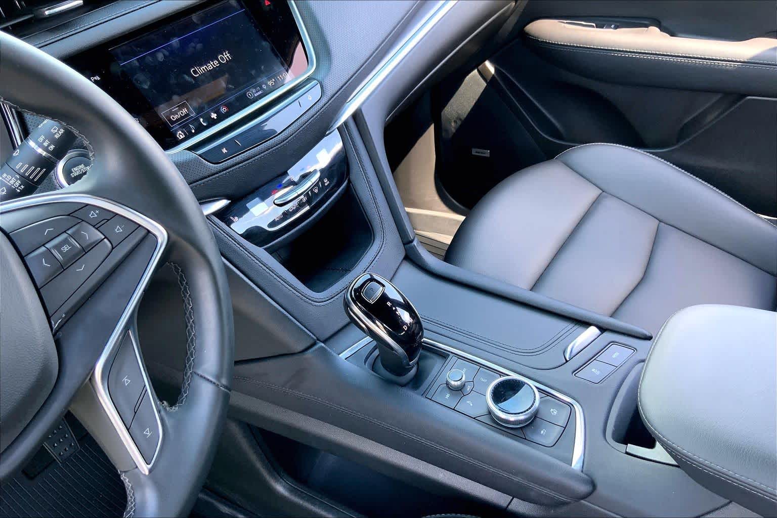 2025 Cadillac XT5 FWD Luxury Crystal White Tricoat at AutoNation Chrysler Jeep Dodge Ram Spring