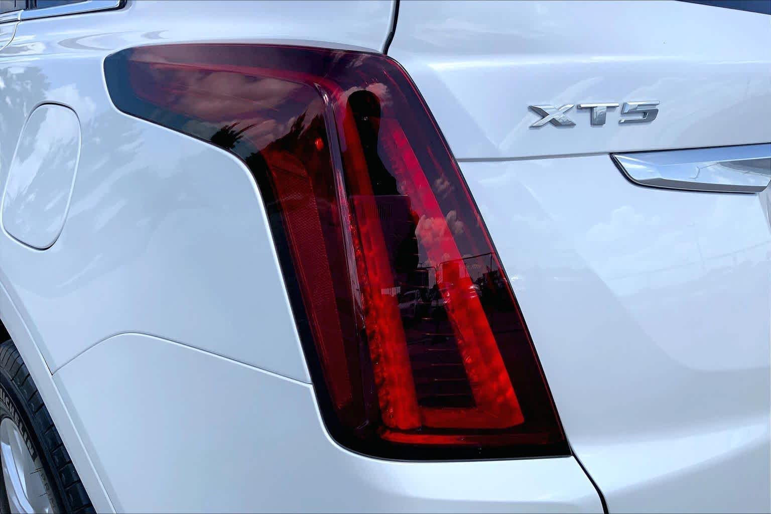 2025 Cadillac XT5 FWD Luxury Crystal White Tricoat at AutoNation Chrysler Jeep Dodge Ram Spring