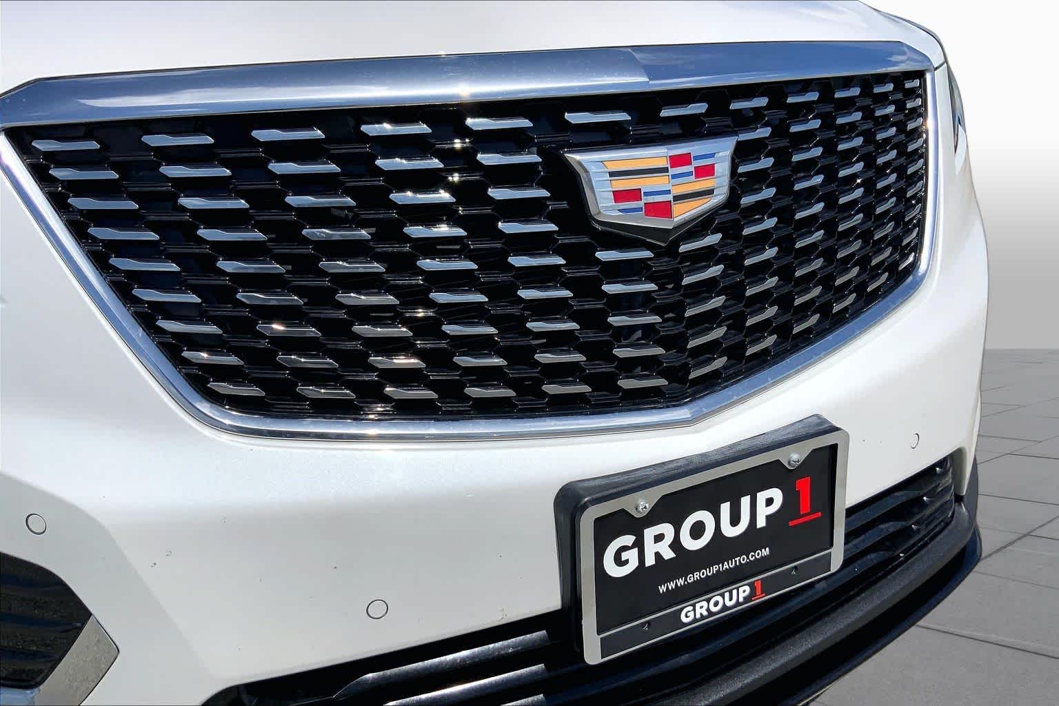 2025 Cadillac XT5 FWD Luxury Crystal White Tricoat at AutoNation Chrysler Jeep Dodge Ram Spring