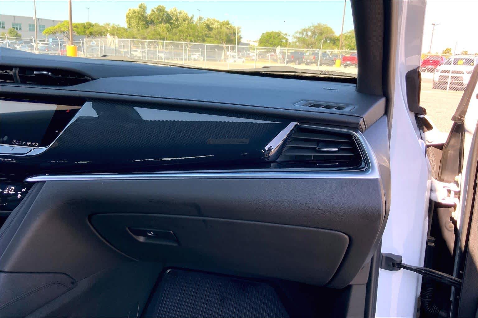 2025 Cadillac XT6 AWD Sport Crystal White Tricoat at Group 1 GMC Buick South