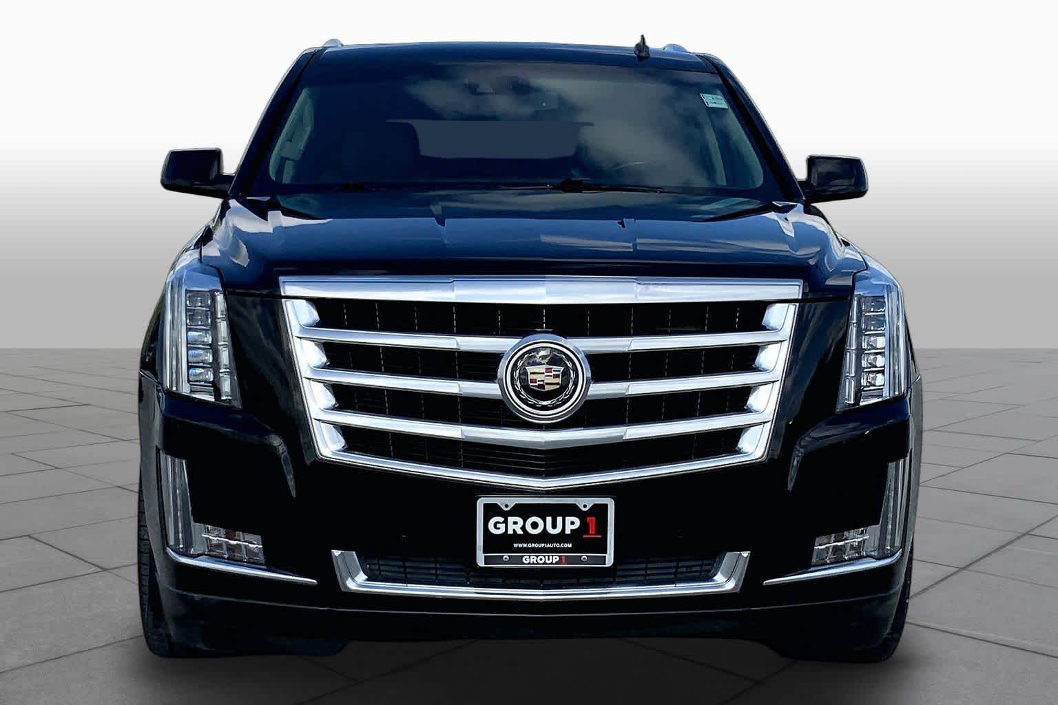 2015 Cadillac Escalade photo 4 of 36