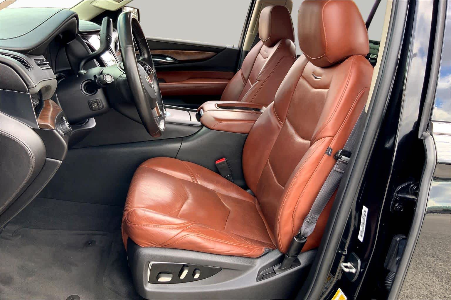 2015 Cadillac Escalade photo 8 of 36