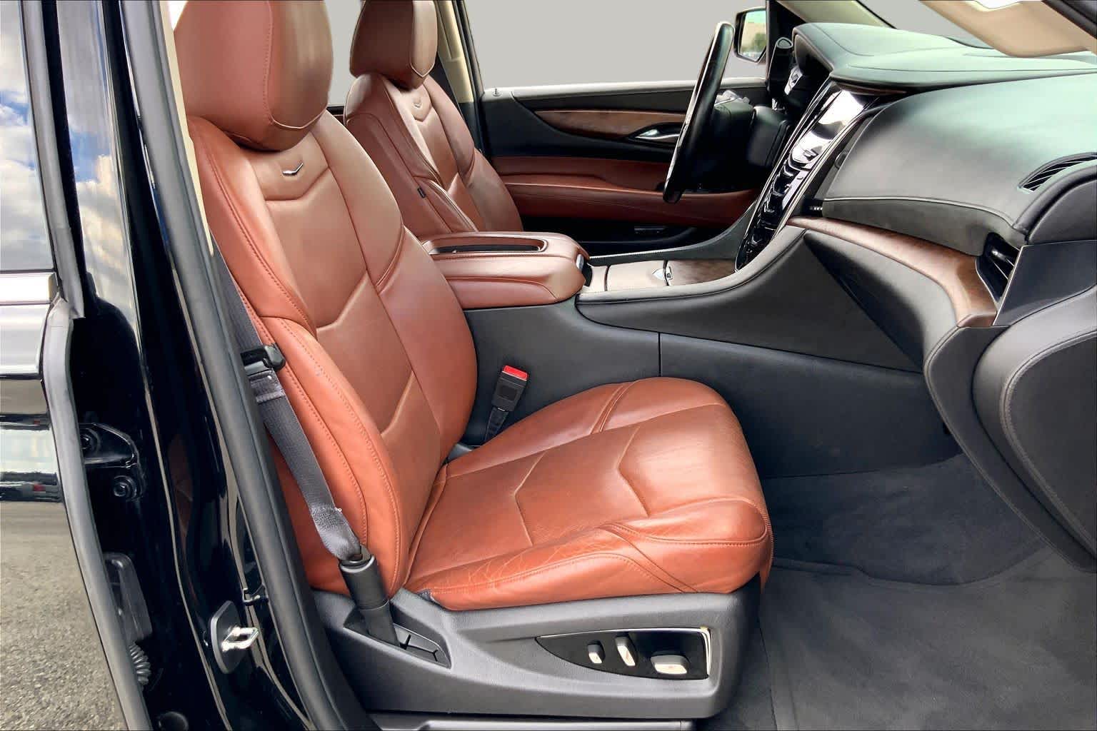 2015 Cadillac Escalade photo 9 of 36