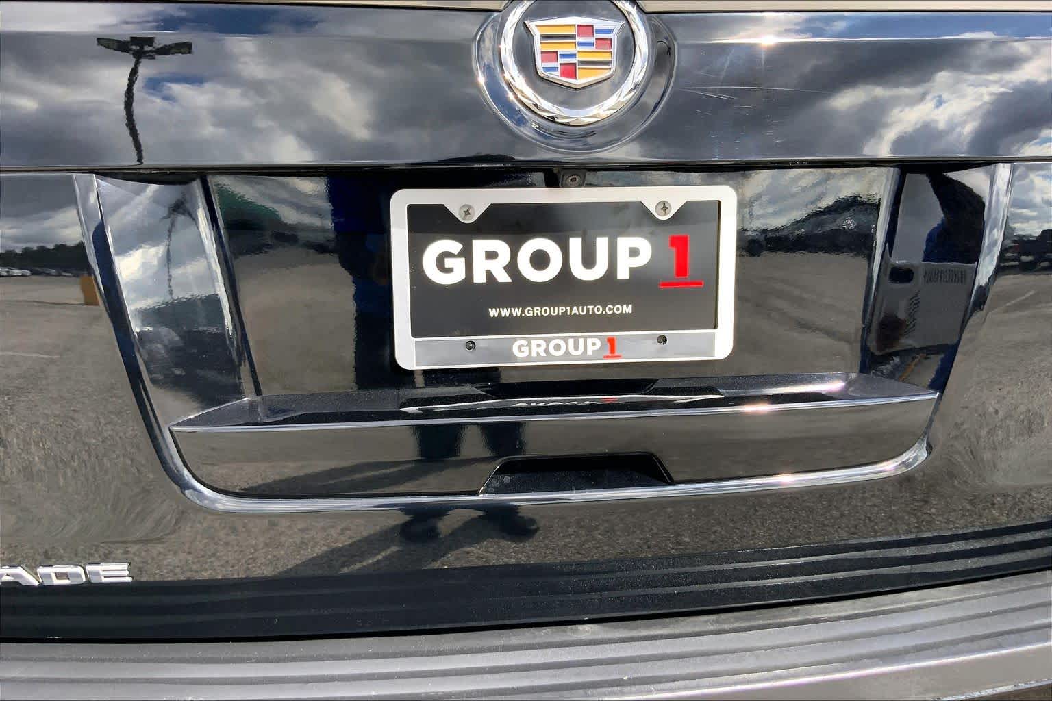2015 Cadillac Escalade photo 10 of 36