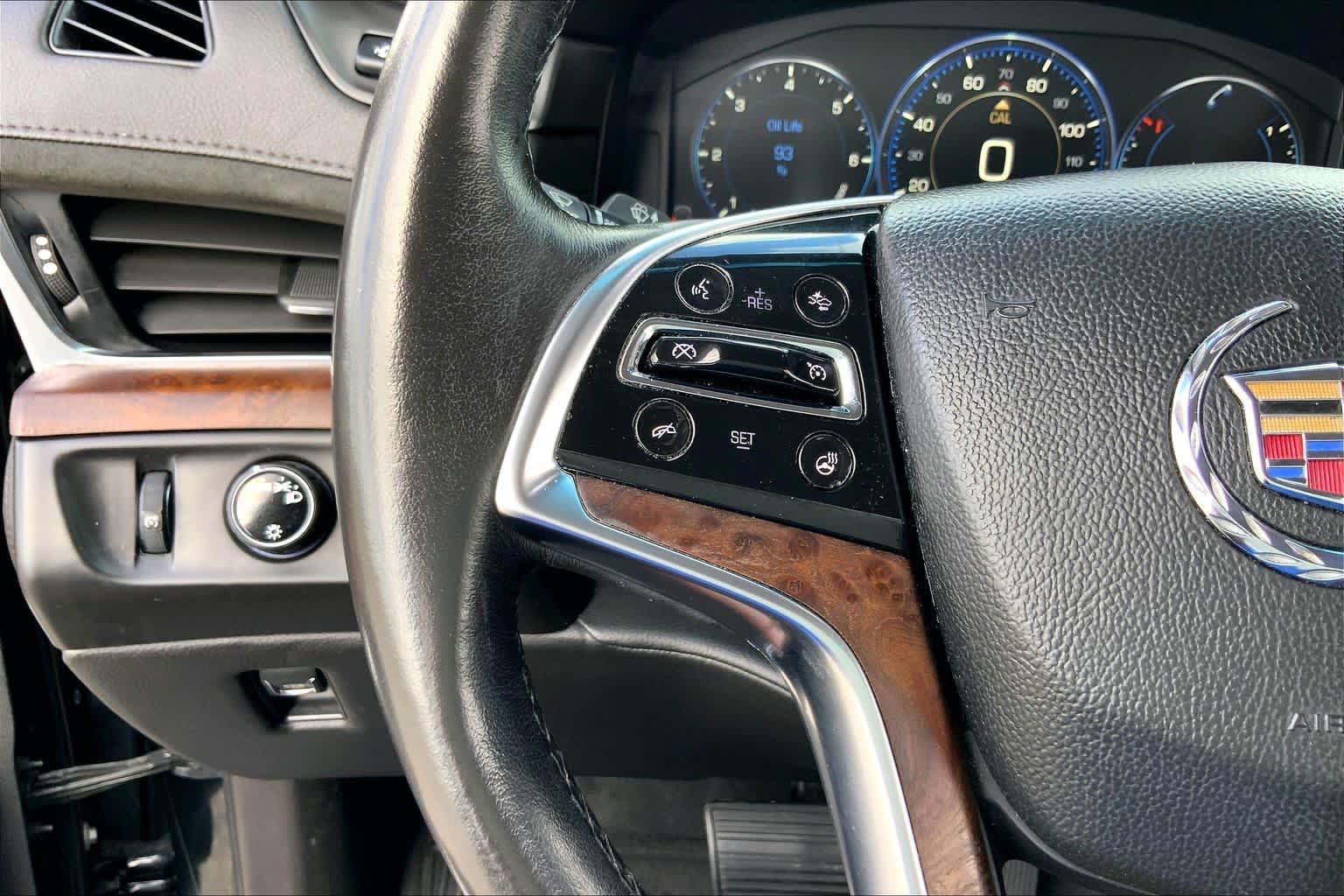 2015 Cadillac Escalade photo 23 of 36