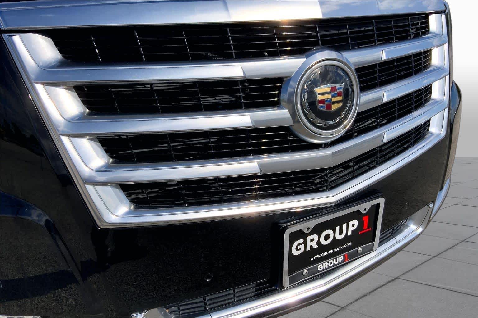 2015 Cadillac Escalade photo 29 of 36