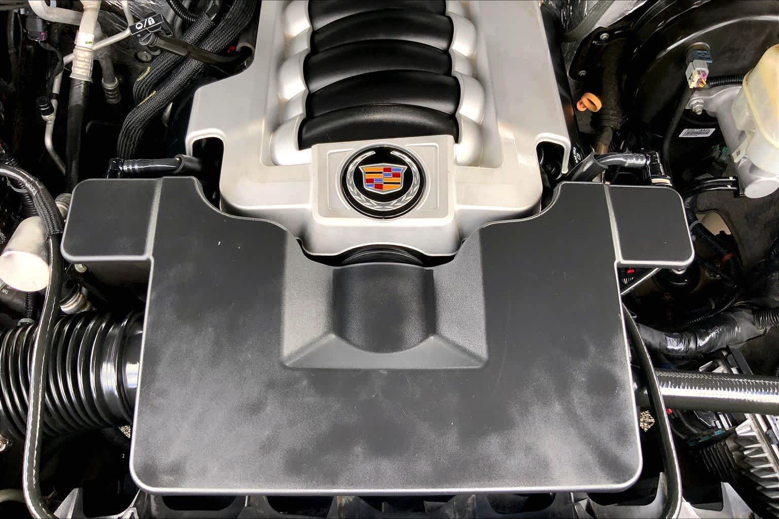 2015 Cadillac Escalade photo 32 of 36