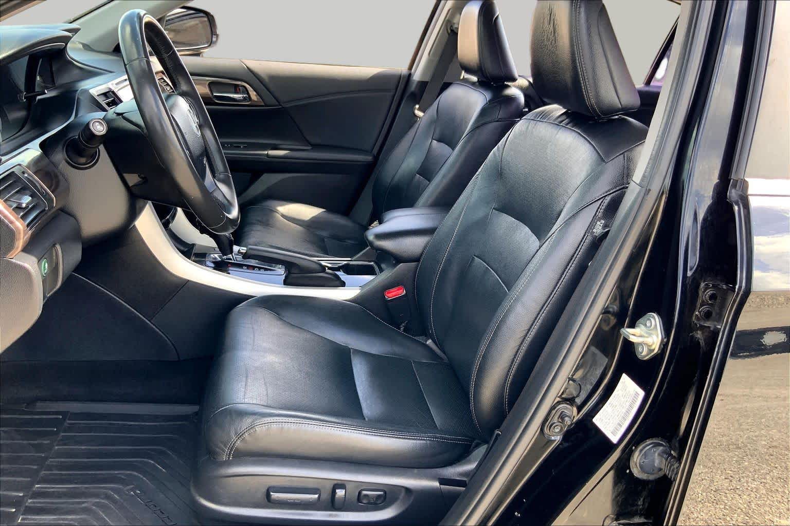 2017 Honda Accord Sedan EX-L Crystal Black Pearl at Team Honda