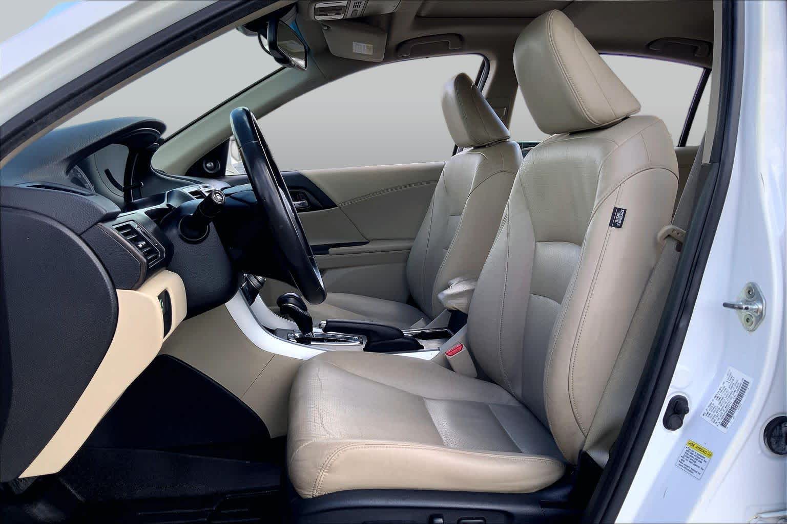 2013 Honda Accord photo 8 of 36