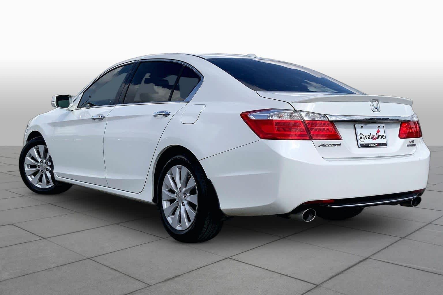 2013 Honda Accord photo 12 of 36
