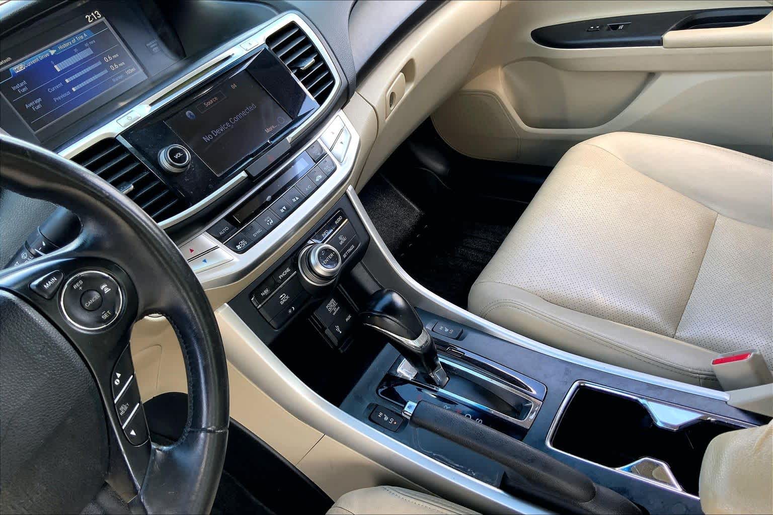 2013 Honda Accord photo 16 of 36