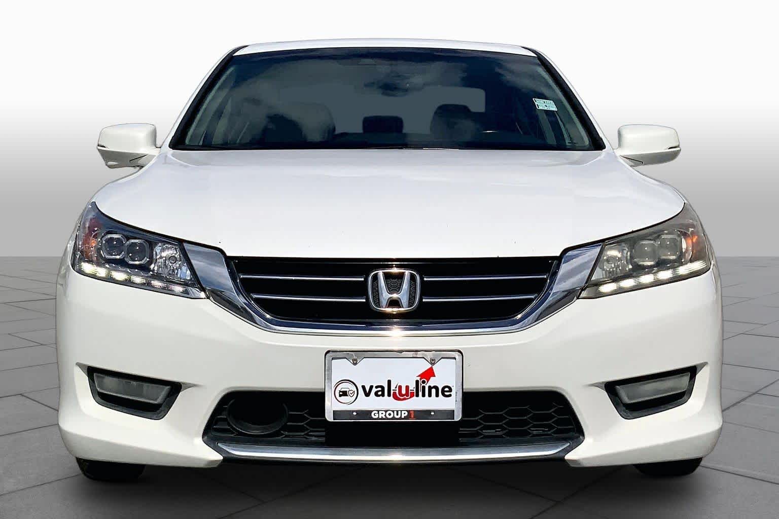 2013 Honda Accord photo 4 of 36