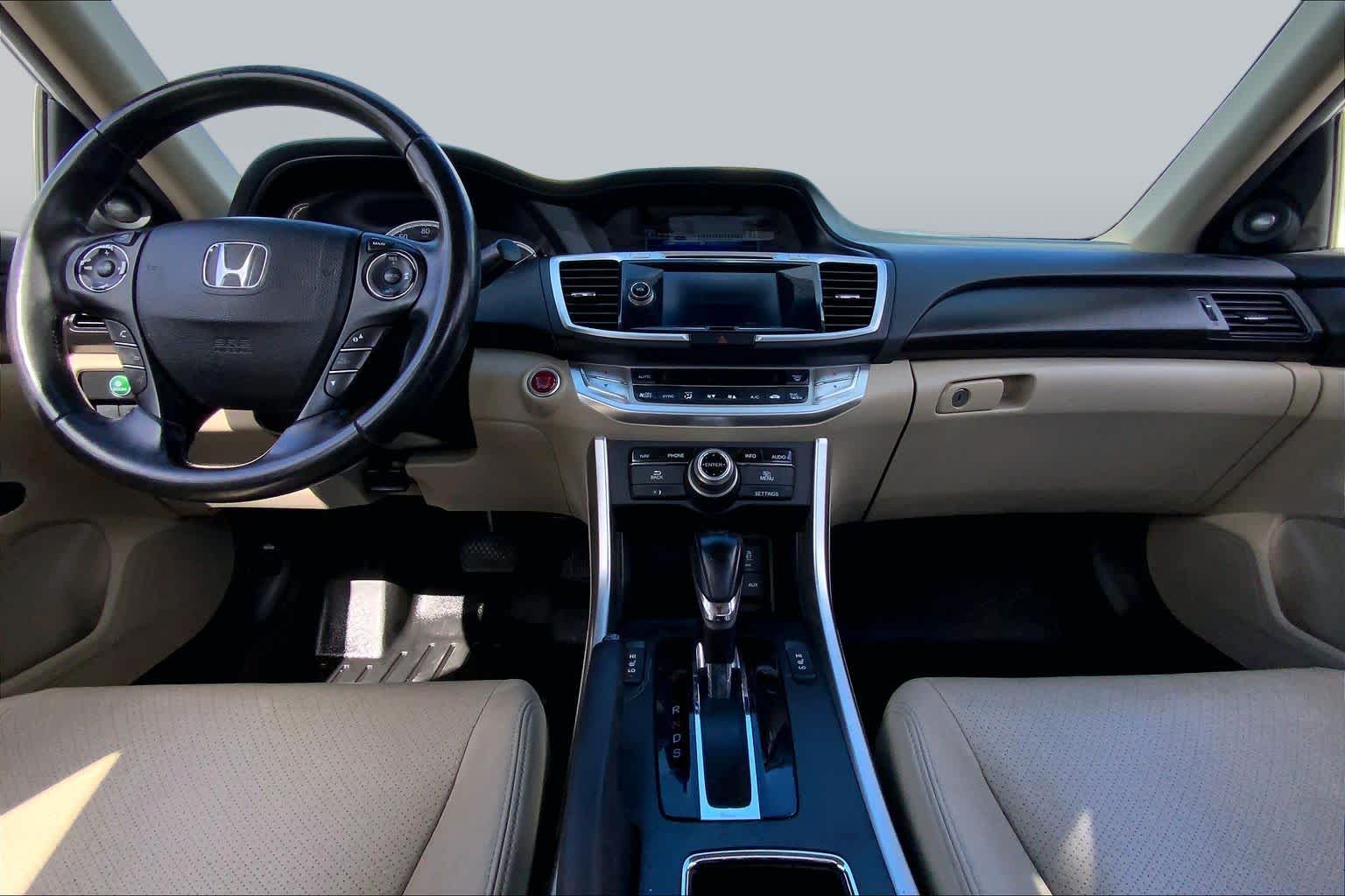 2013 Honda Accord photo 15 of 36
