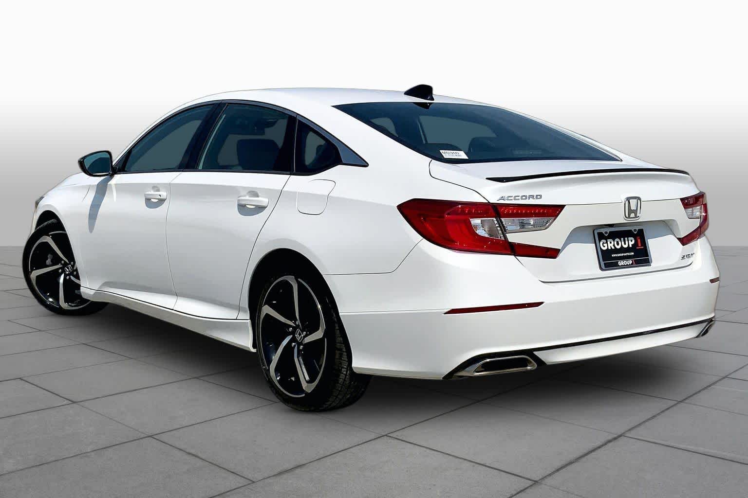 2022 Honda Accord photo 12 of 36