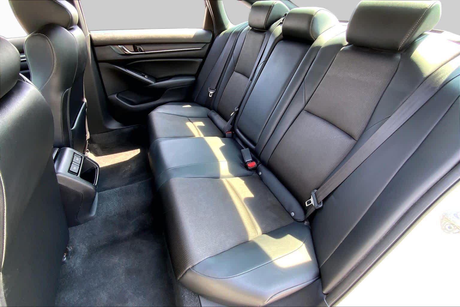 2022 Honda Accord photo 20 of 36