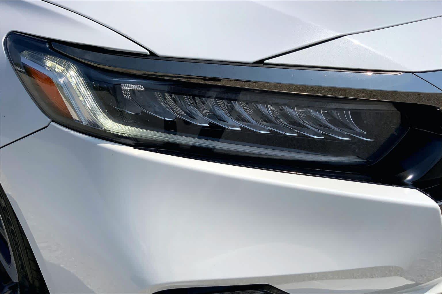 2022 Honda Accord photo 27 of 36