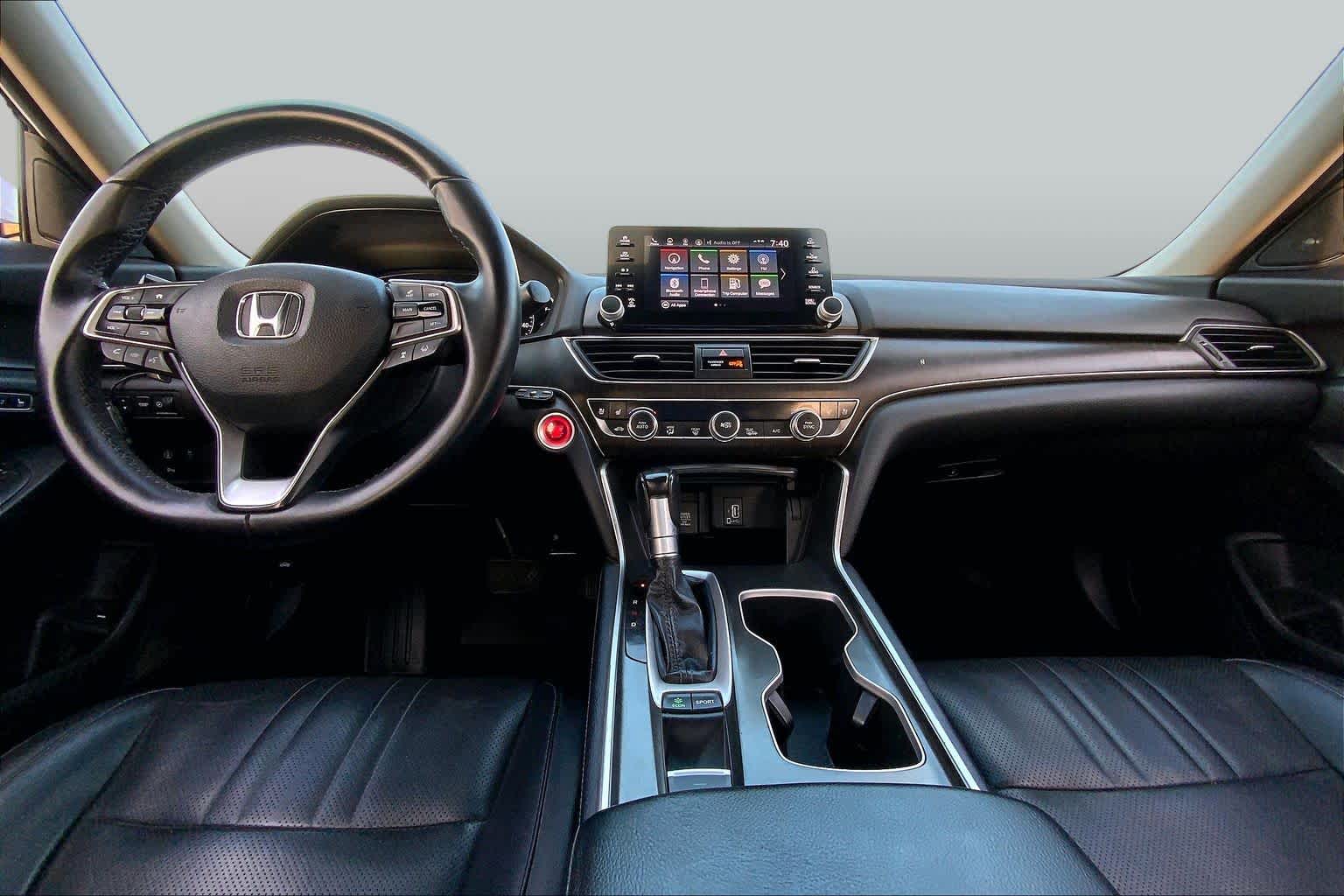 2018 Honda Accord Sedan photo 15 of 36