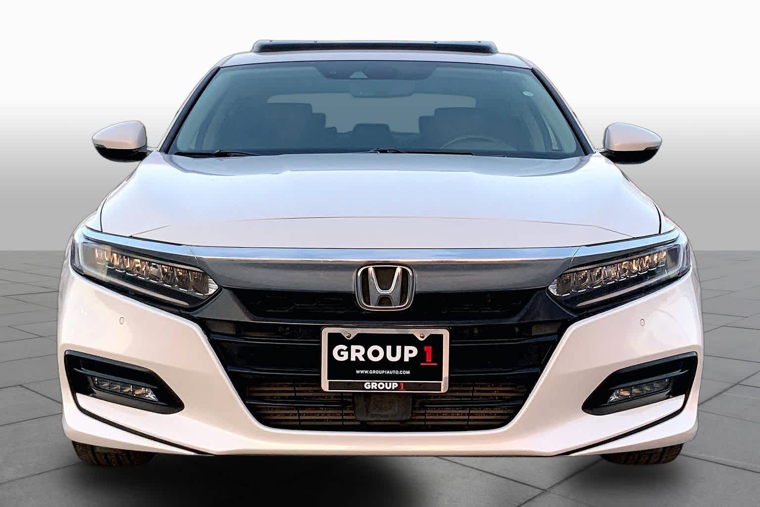2018 Honda Accord Sedan photo 4 of 36