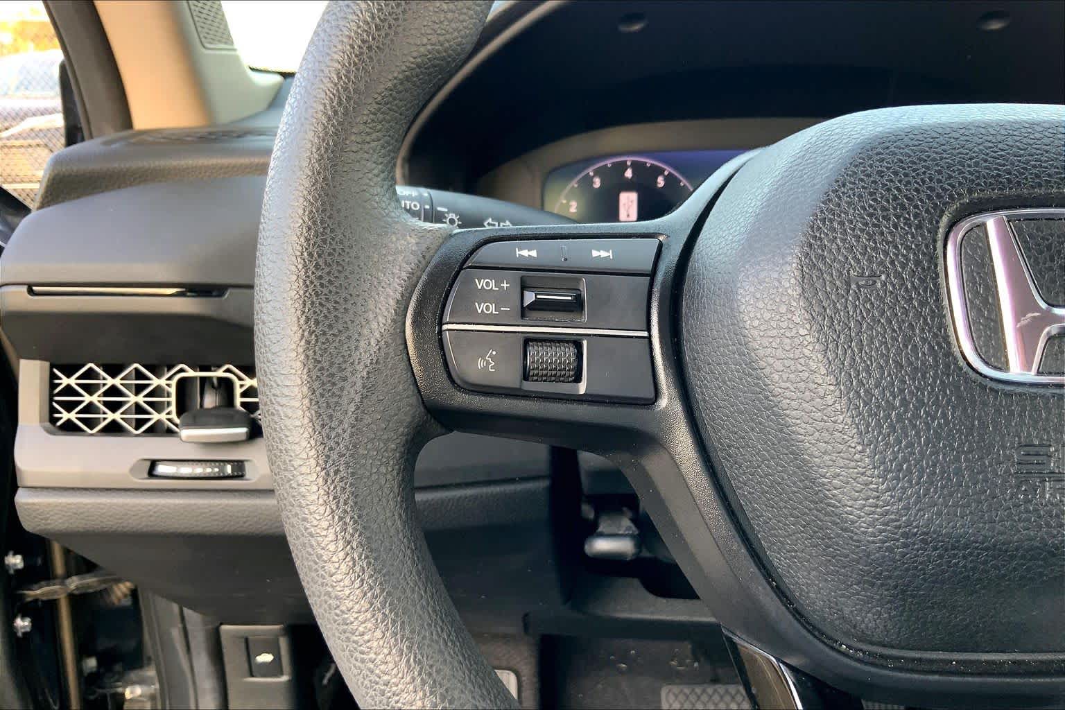 2024 Honda Accord photo 23 of 35