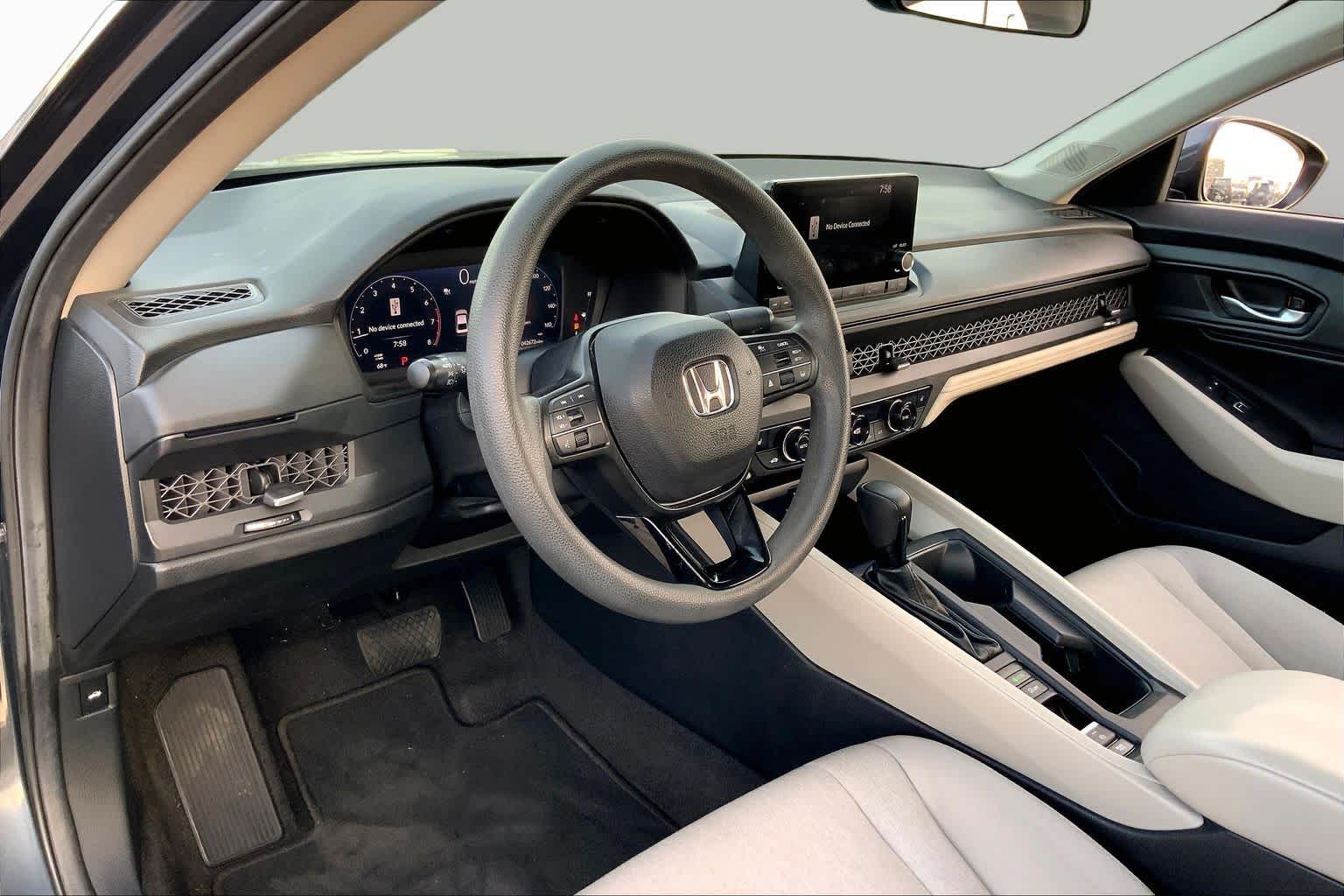 2024 Honda Accord photo 17 of 35