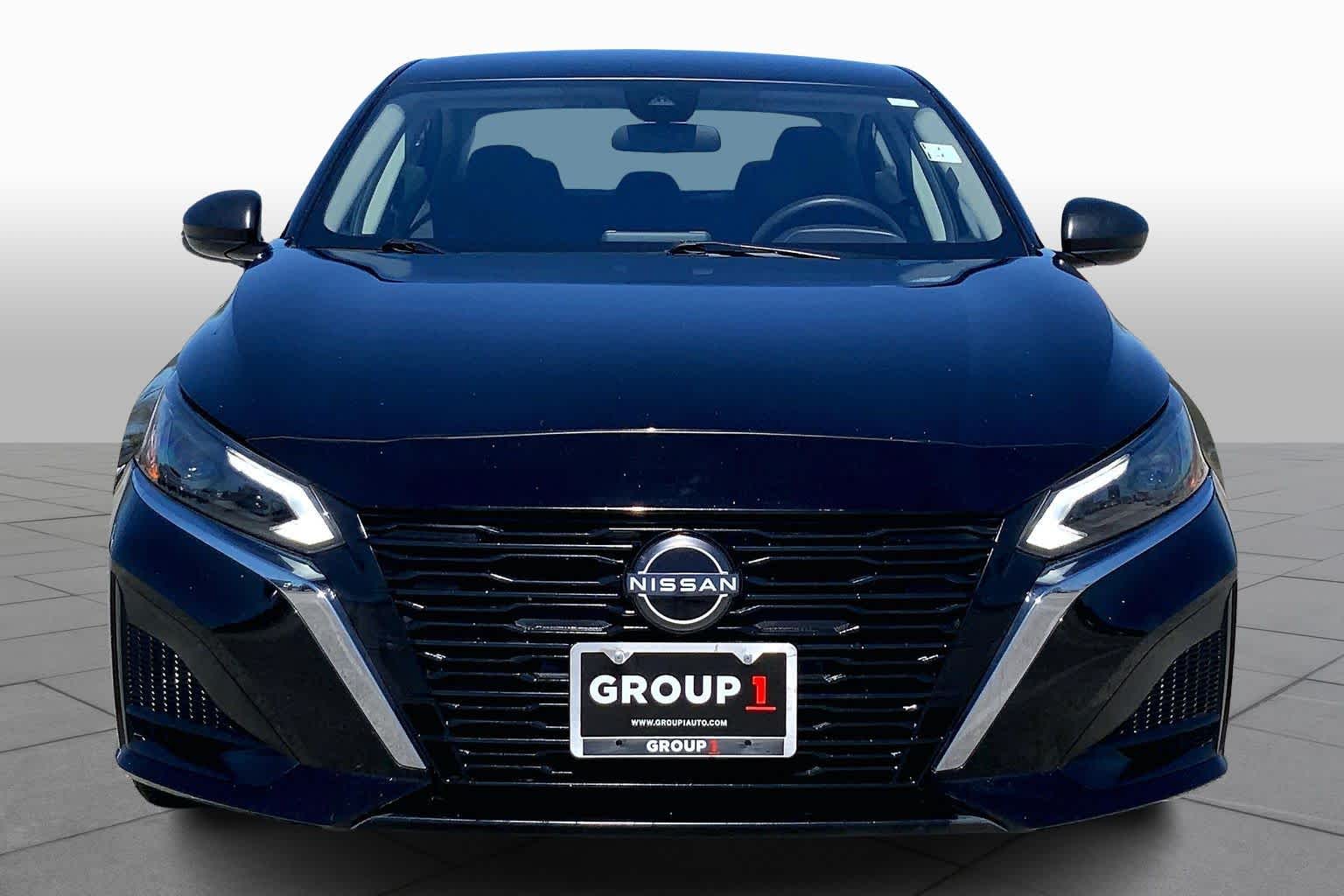 2024 Nissan Altima 2.5 SV Super Black at Beck & Masten Kia