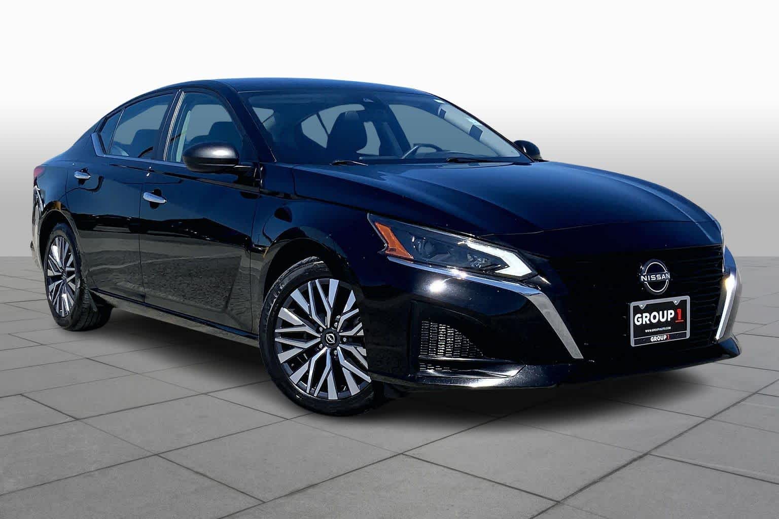 2024 Nissan Altima 2.5 SV Super Black at Beck & Masten Kia