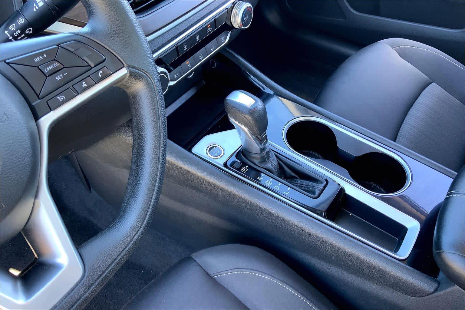 2024 Nissan Altima 2.5 SV Super Black at Beck & Masten Kia