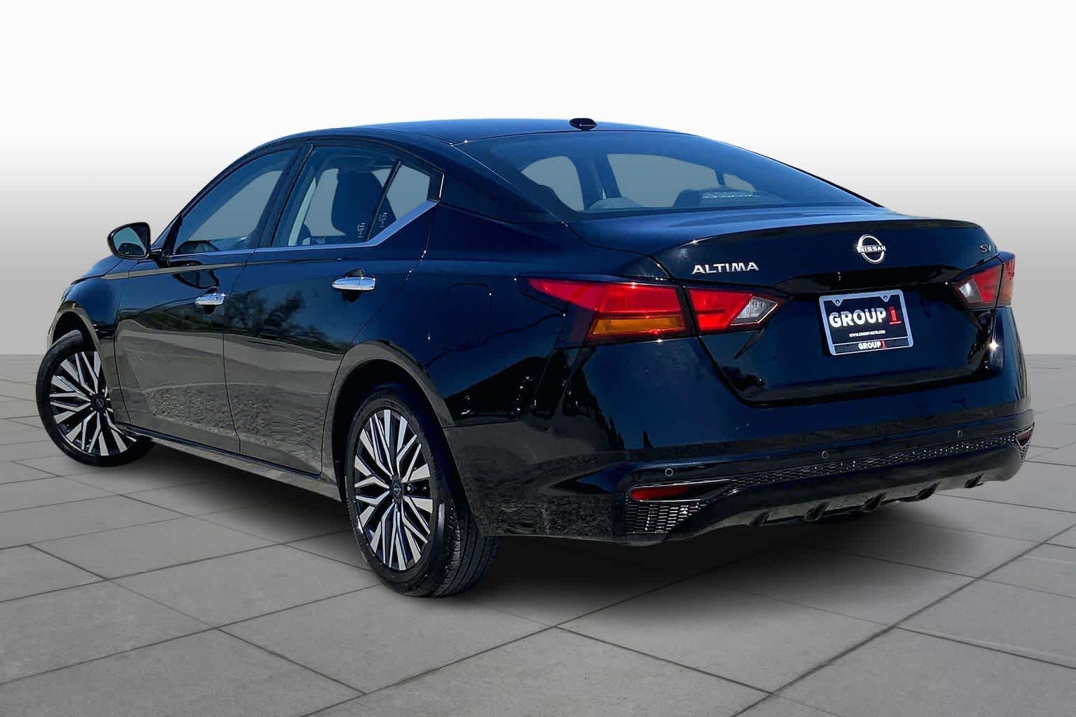 2024 Nissan Altima 2.5 SV Super Black at Beck & Masten Kia