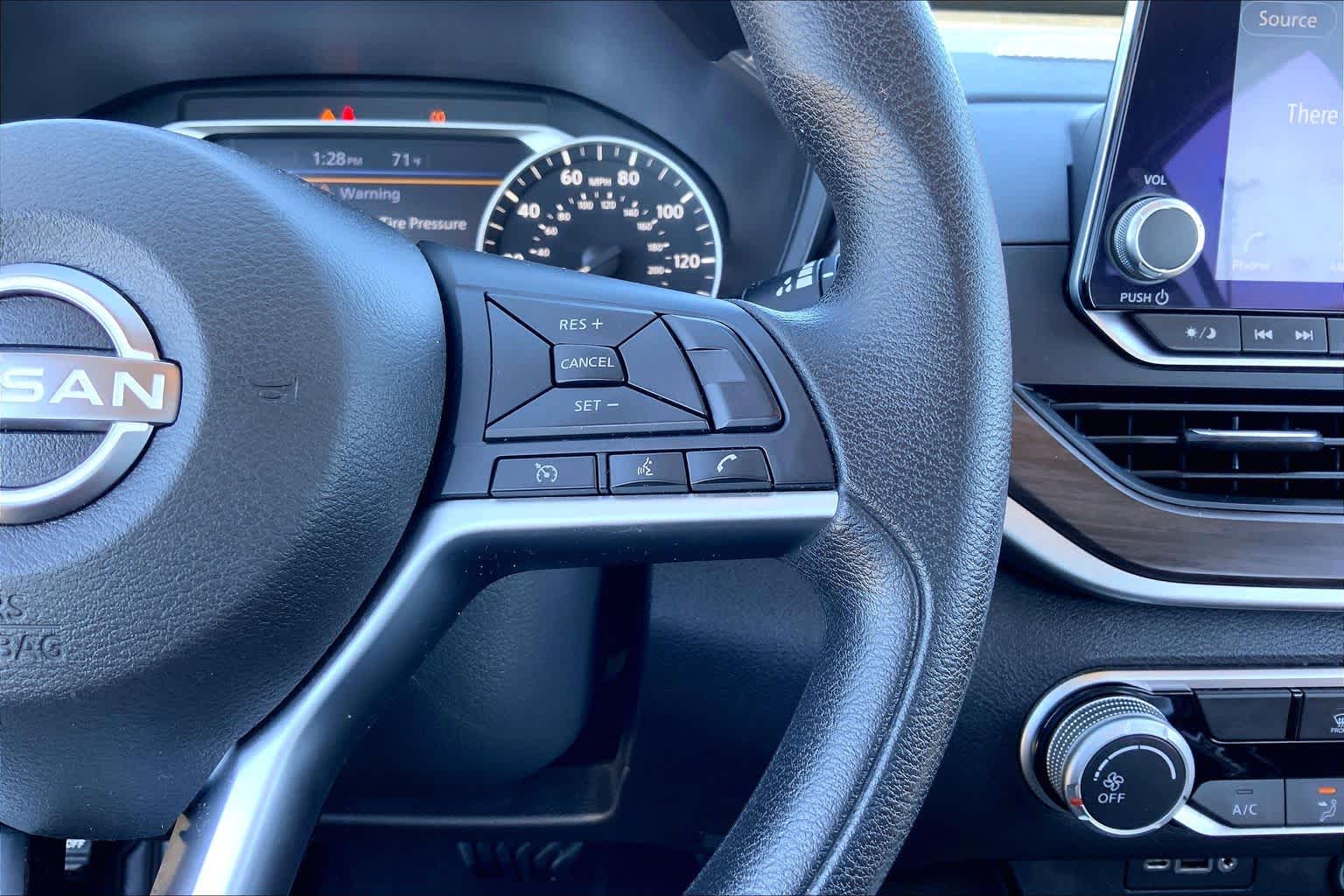 2024 Nissan Altima 2.5 SV Super Black at Beck & Masten Kia