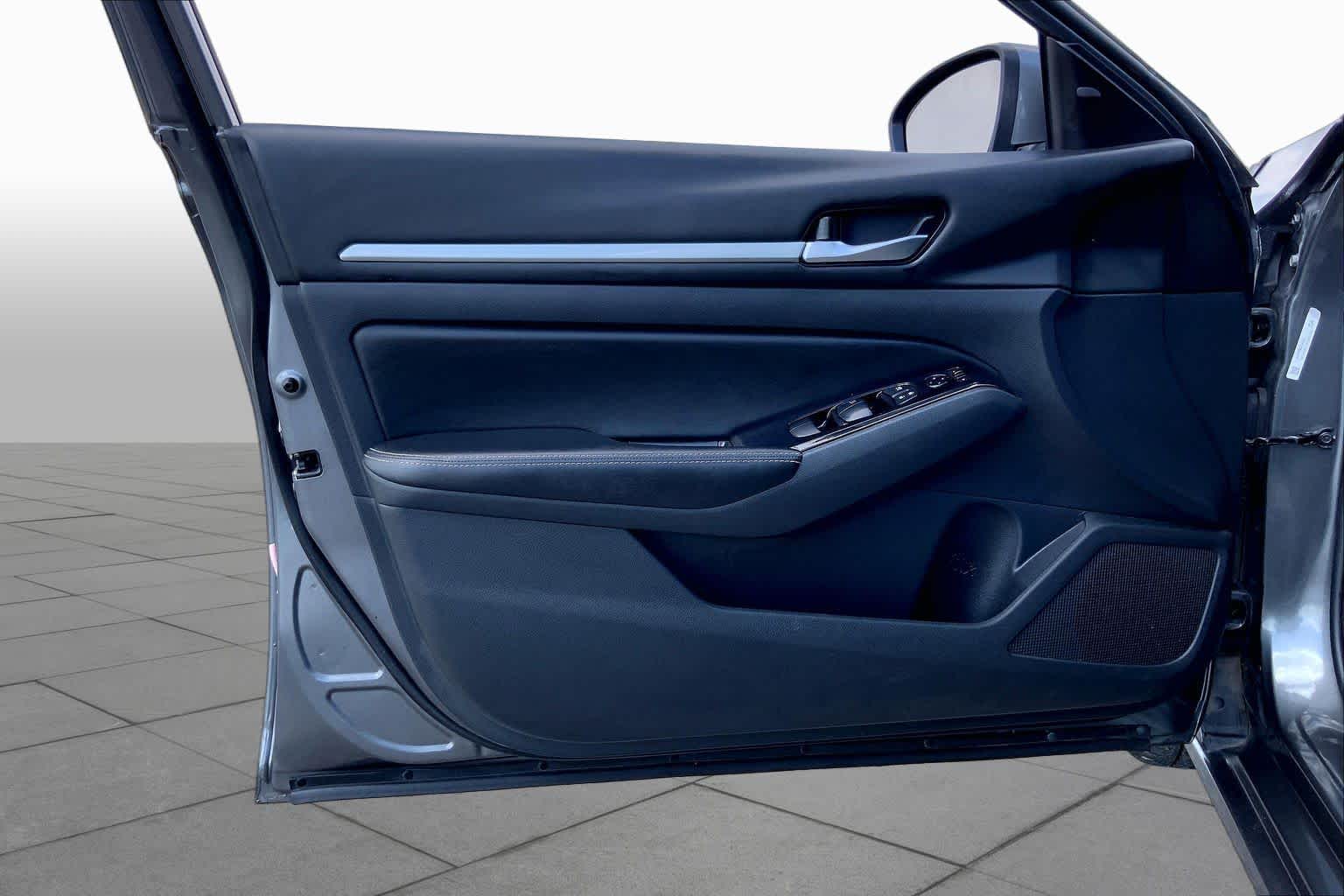 2023 Nissan Altima 2.5 SV Gun Metallic at Beck & Masten Kia