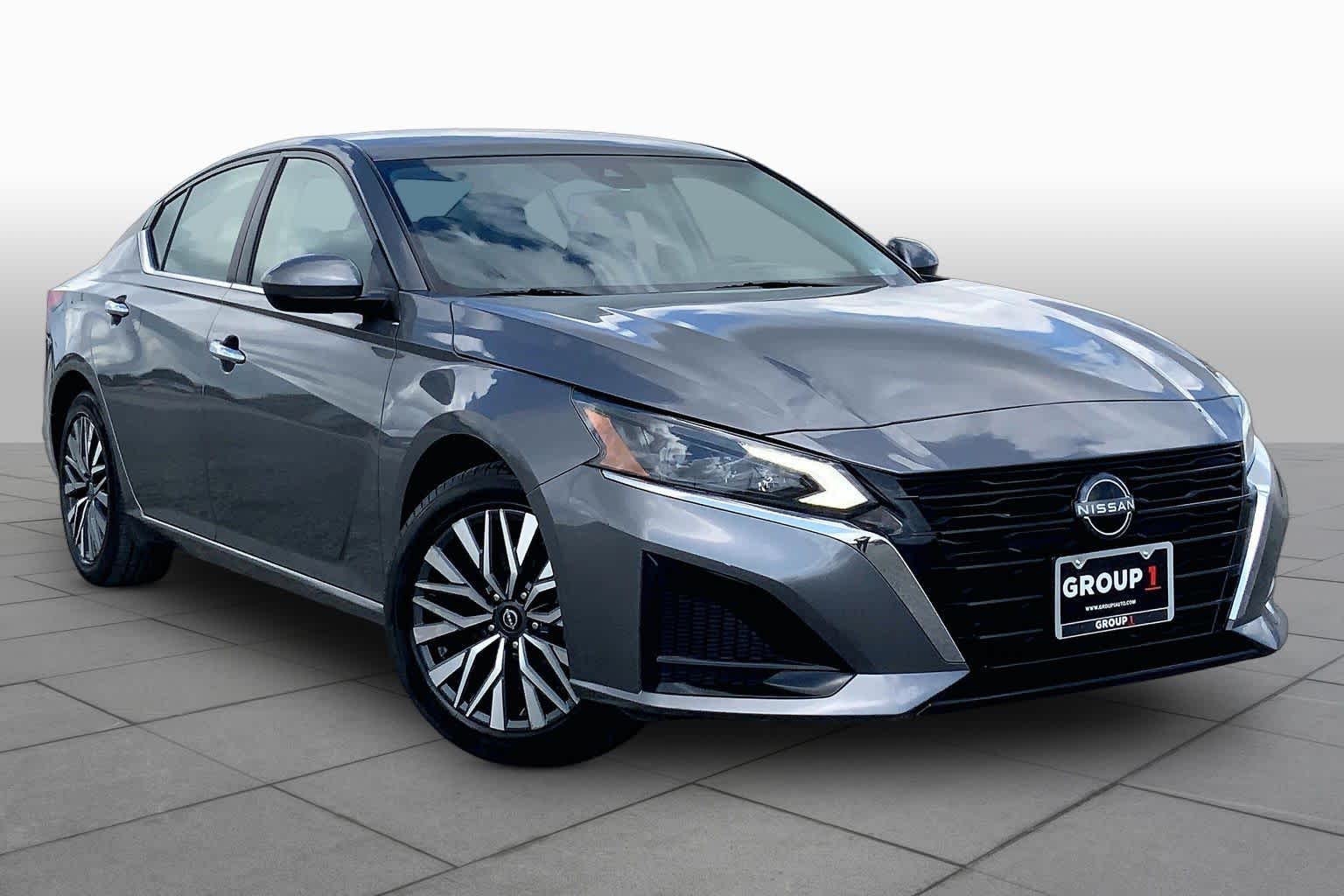 2023 Nissan Altima 2.5 SV Gun Metallic at Beck & Masten Kia