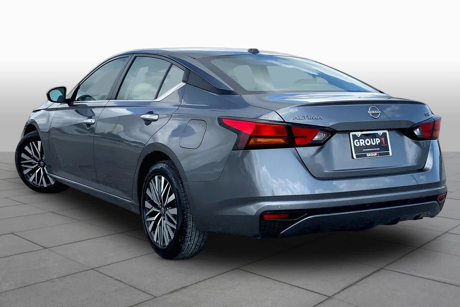 2023 Nissan Altima 2.5 SV Gun Metallic at Beck & Masten Kia