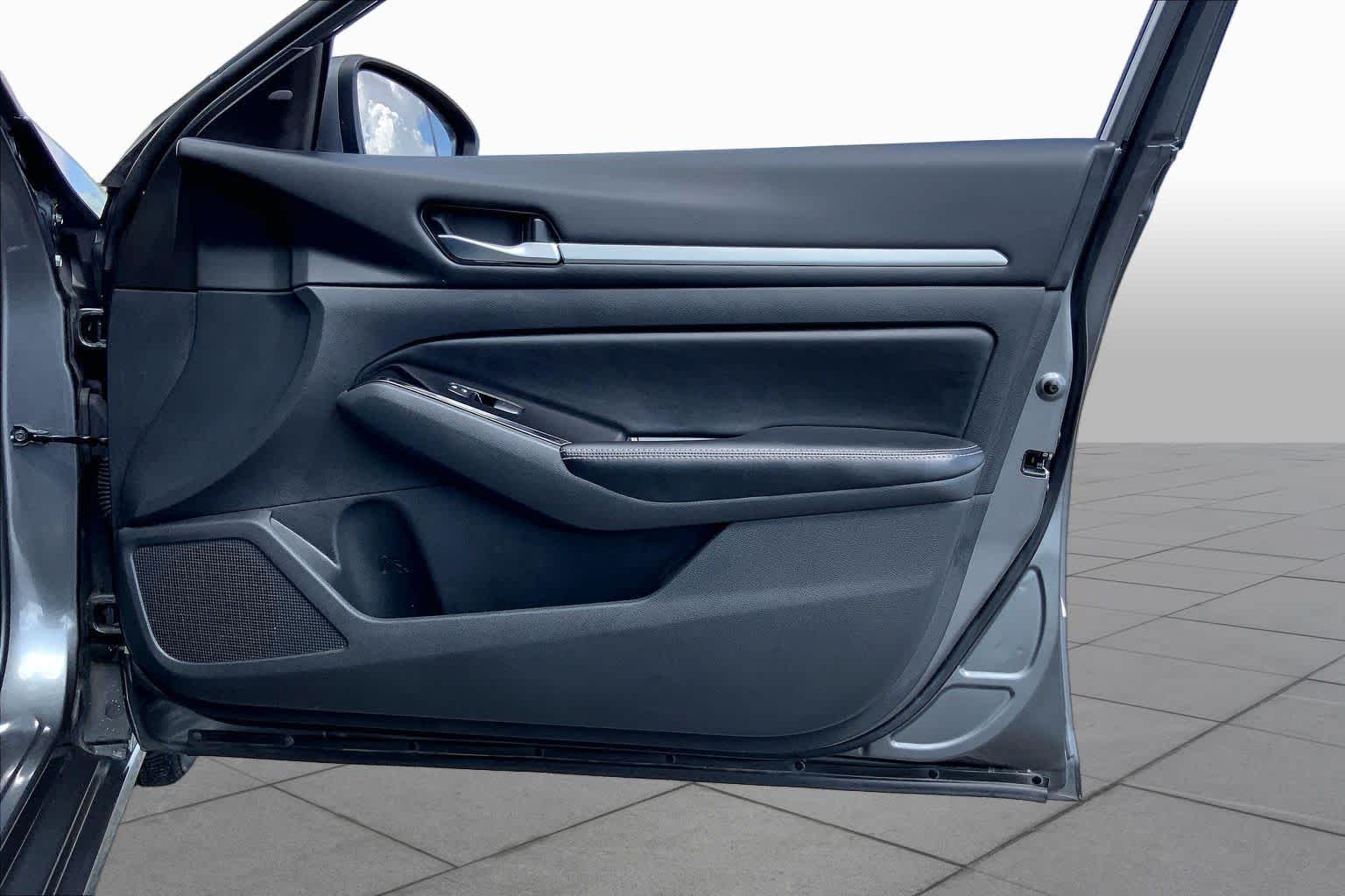 2023 Nissan Altima 2.5 SV Gun Metallic at Beck & Masten Kia