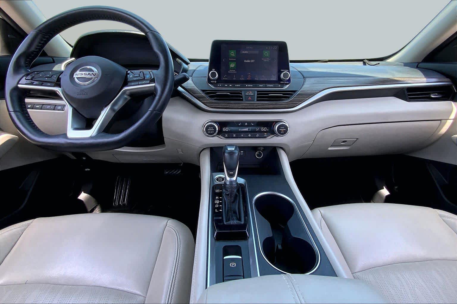 2019 Nissan Altima 2.5 SL Pearl White Tricoat at Sterling McCall Nissan