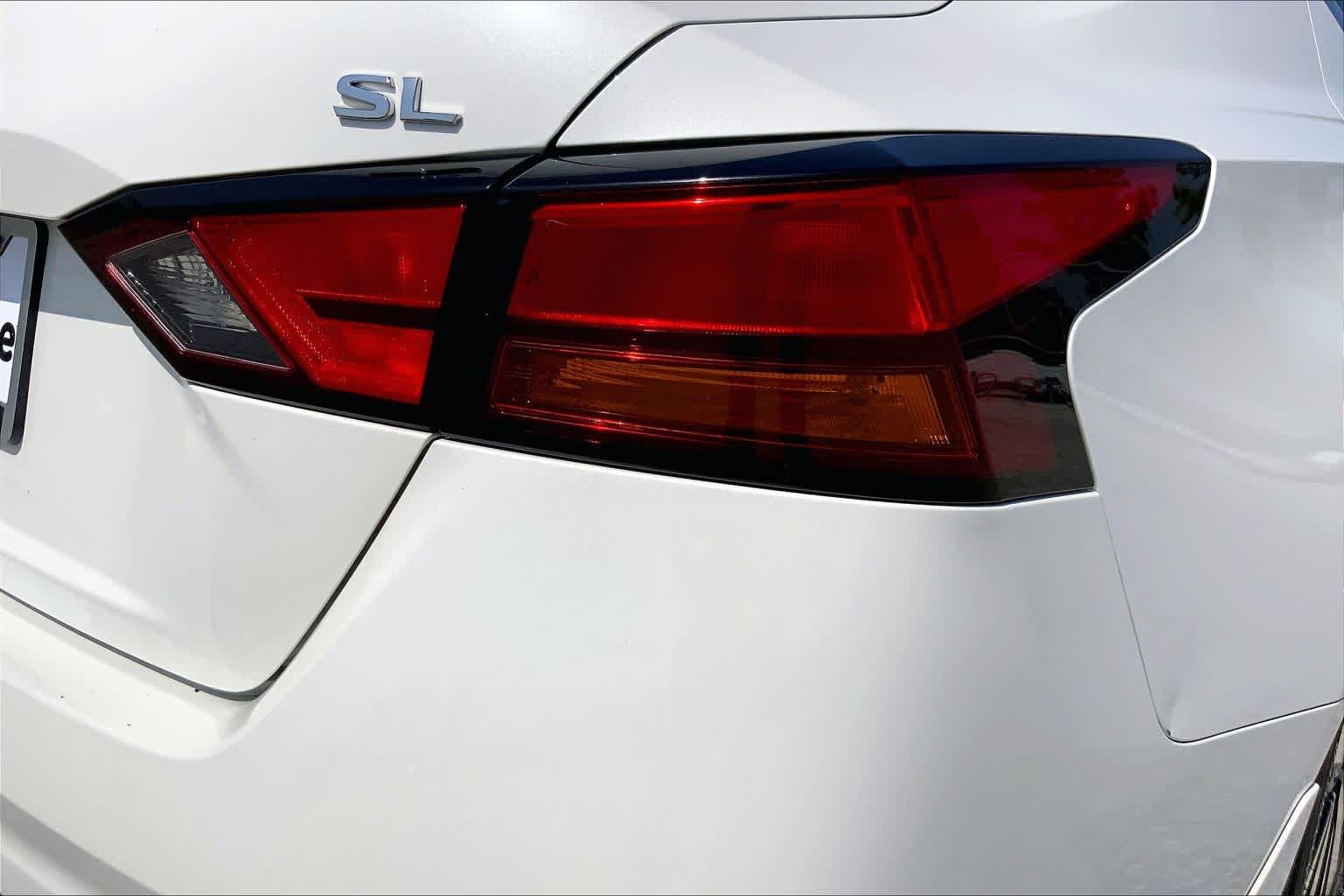 2019 Nissan Altima 2.5 SL Pearl White Tricoat at Sterling McCall Nissan